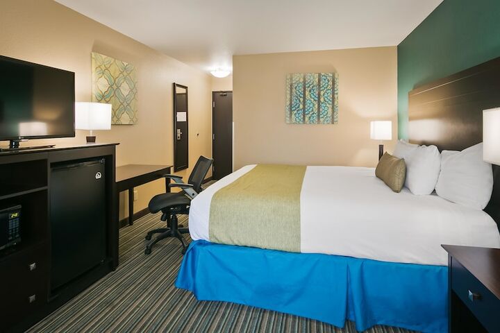 Room 14 of 30