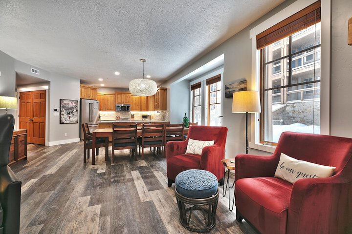 Town Pointe B101 3 Bedroom Condo by RedAwning