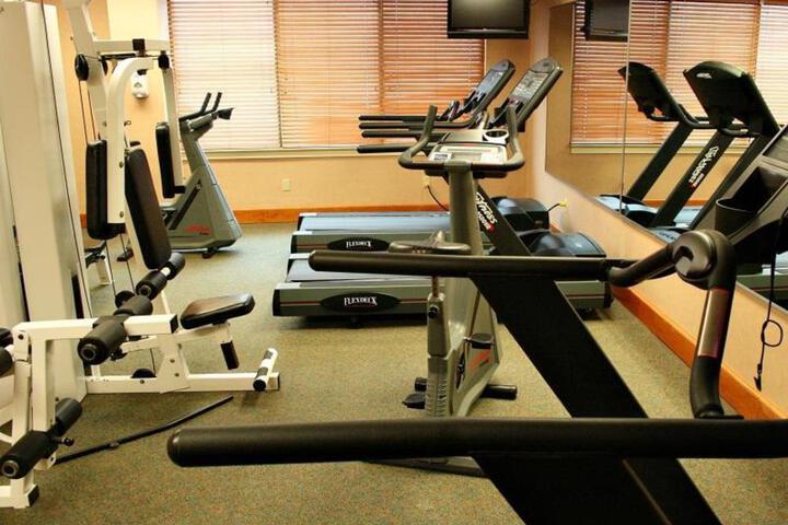Crowne Plaza Chicago-Northbrook by IHG