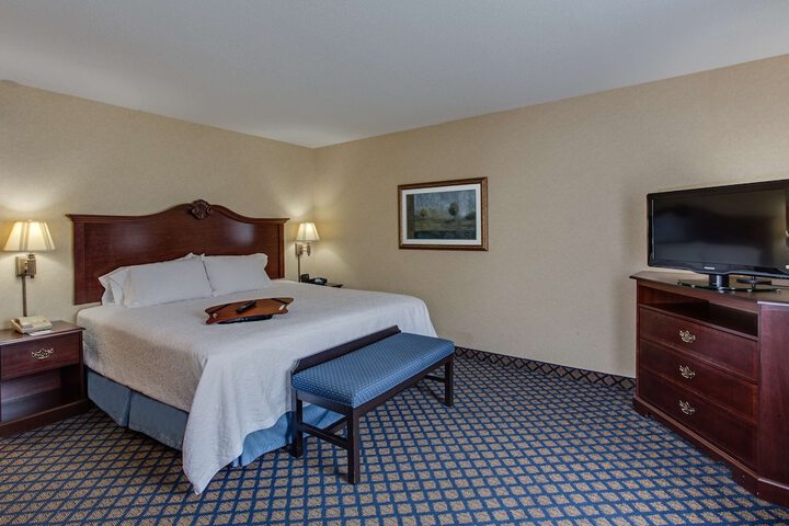 Room 11 of 22