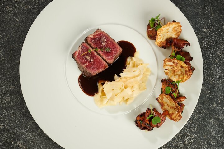 Dining 68 of 103