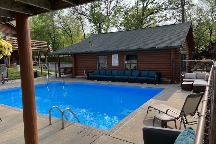 Pool 13 of 374