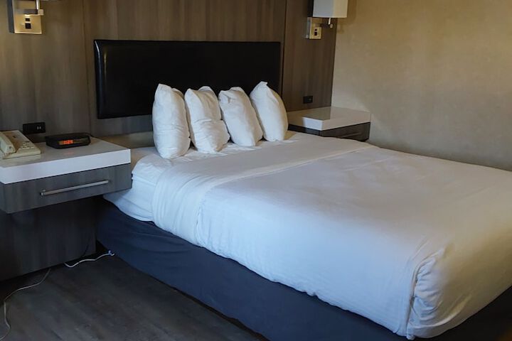 Room 14 of 25