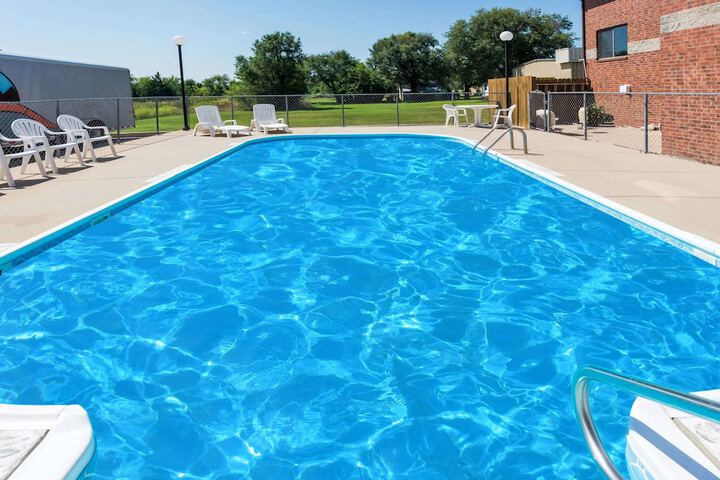 Pool 4 of 16