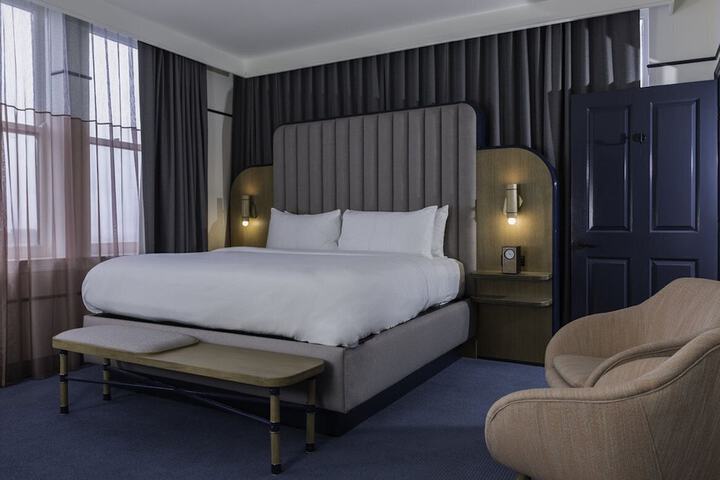 Hu. Hotel