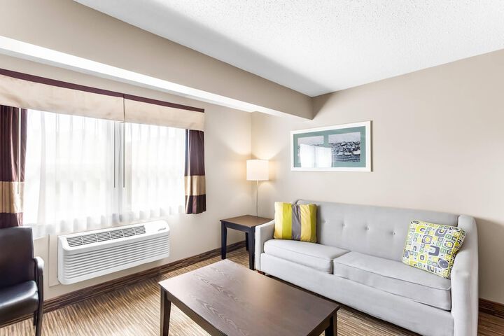 Quality Inn & Suites Gorham Riverside