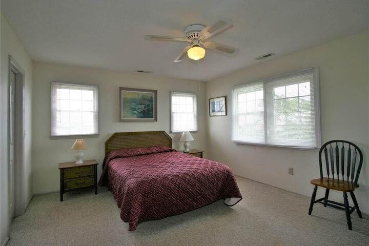 Room 3 of 11
