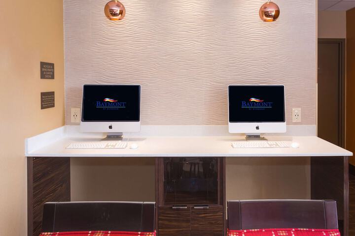 Business Center 19 of 19
