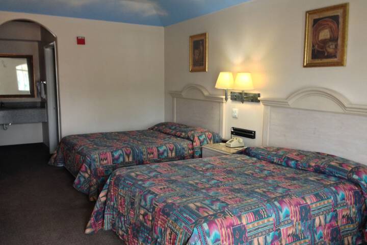 Room 12 of 30