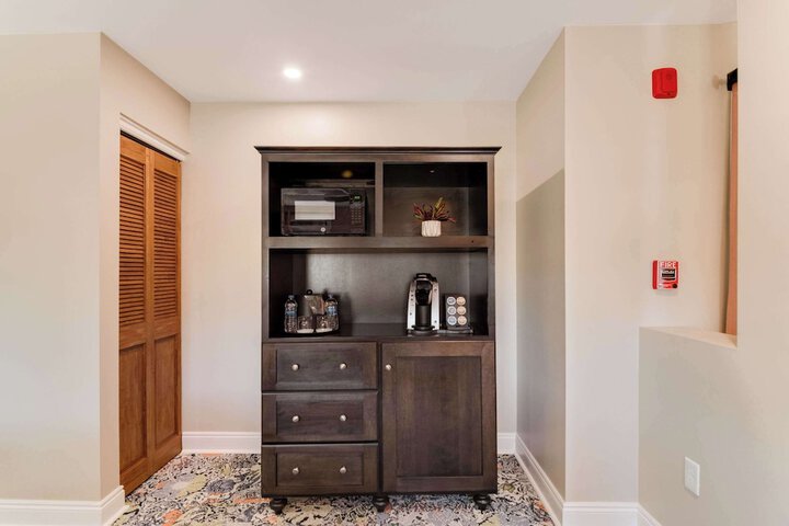 Room 100 of 113