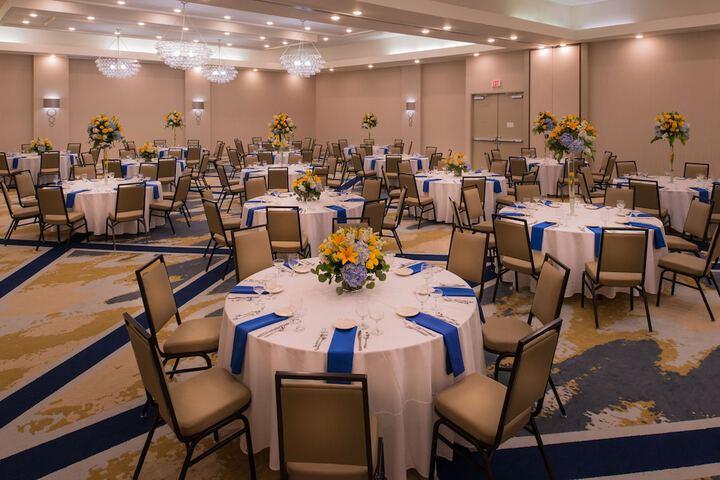 Ballroom/Hall 69 of 72