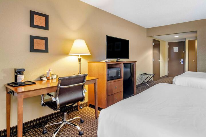 Room 27 of 60