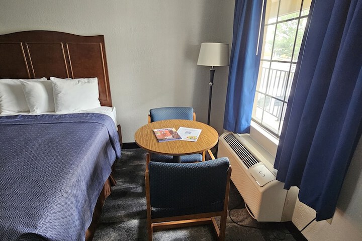 Room 33 of 50