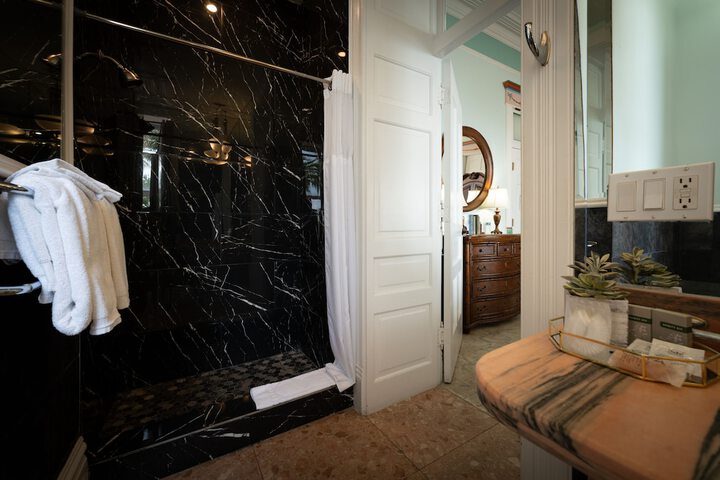 Southernmost House - Adult Exclusive