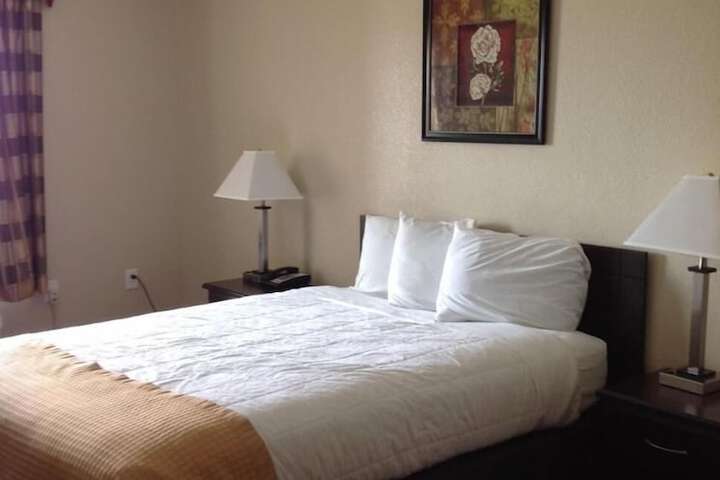 Room 14 of 40