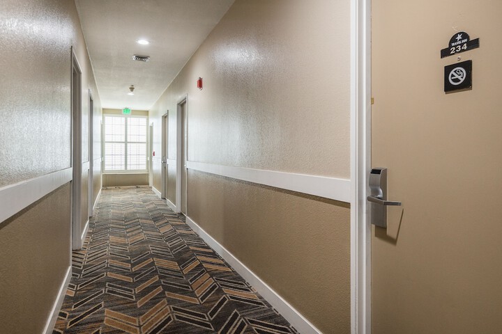 Ballroom/Hall 20 of 22