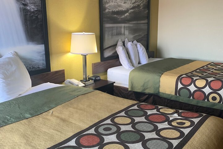 Room 16 of 24