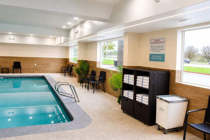 La Quinta Inn & Suites by Wyndham Logan