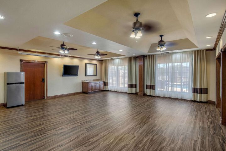 Comfort Suites Marshall