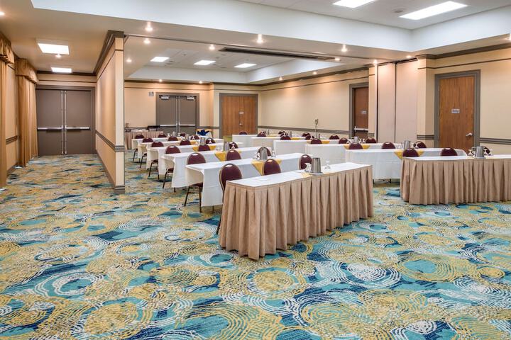 Embassy Suites by Hilton Seattle Tacoma International Airport