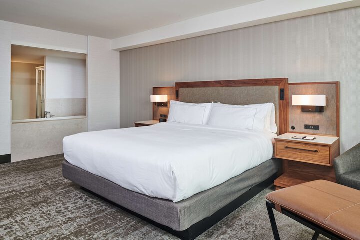 Room 20 of 64