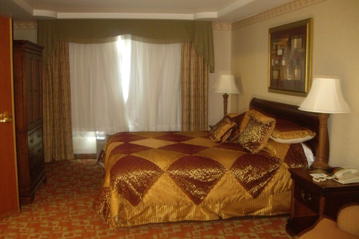 Room 35 of 71