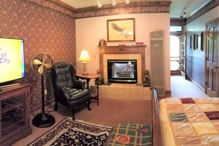 Room 32 of 107