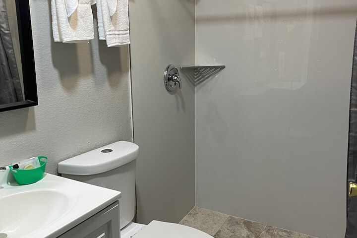 Room 19 of 40