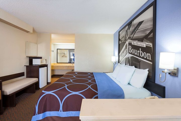 Room 36 of 38