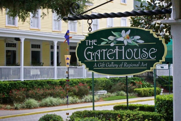 Lakeside Inn