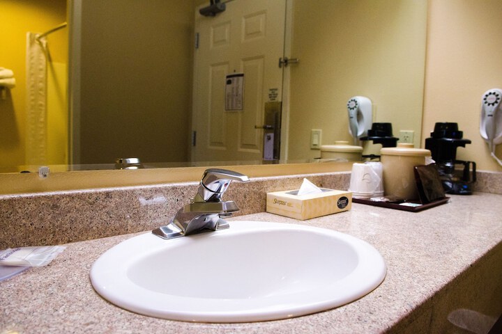 Fairbridge Inn & Suites