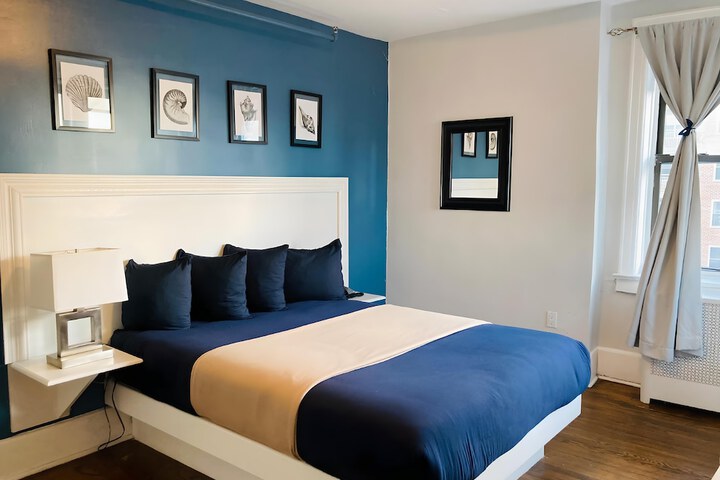 Room 20 of 29