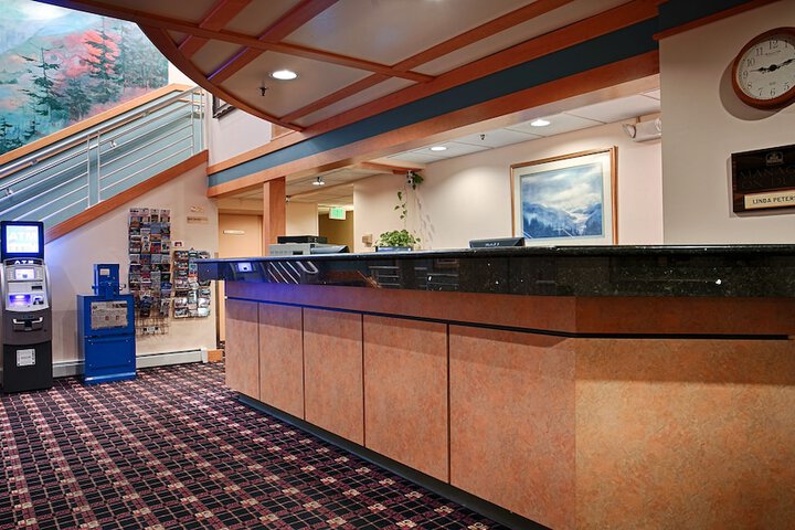 Hotel Interior 4 of 74