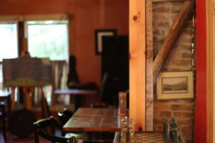 Kaaterskill House