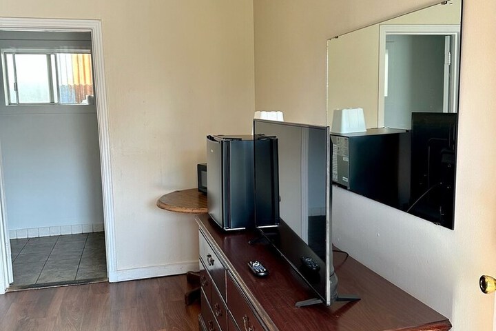 Room 12 of 15