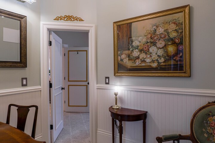 Room 35 of 93