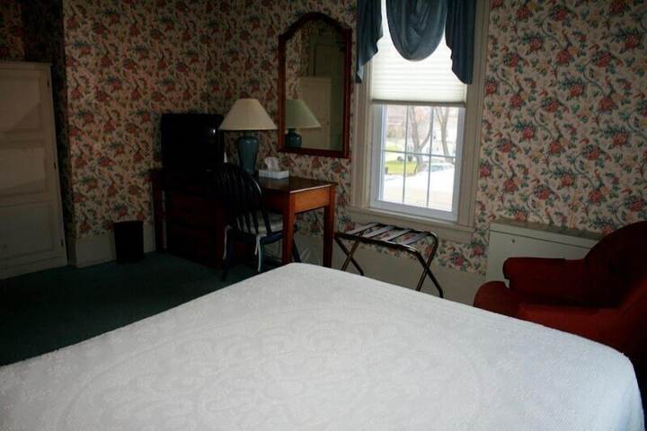 Room 15 of 42