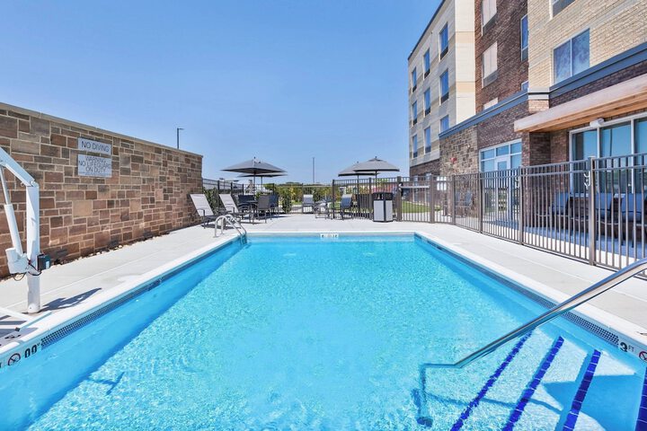 Pool 2 of 20