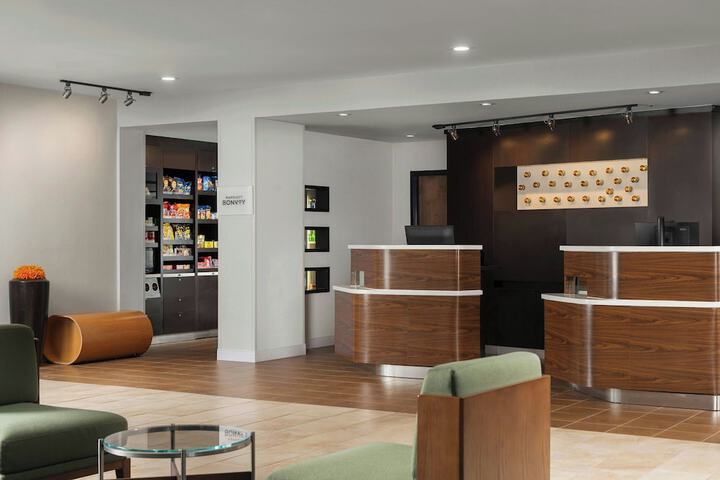 Courtyard by Marriott Dallas-Fort Worth / Bedford
