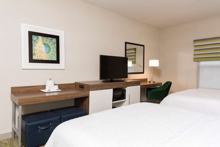 Room 10 of 52