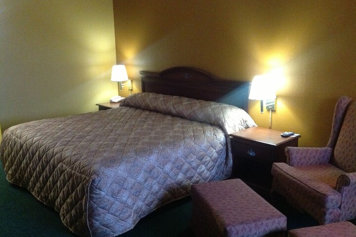 Room 9 of 36