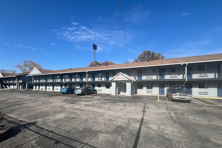 Studio 6 Suites Hurricane Wv