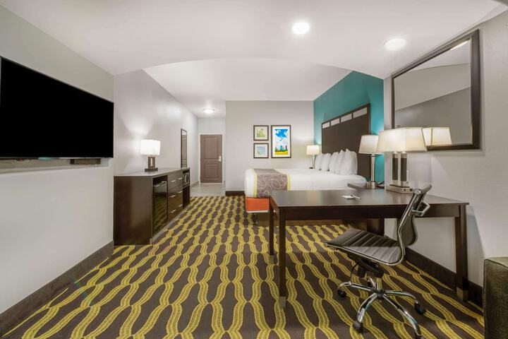 Room 23 of 27