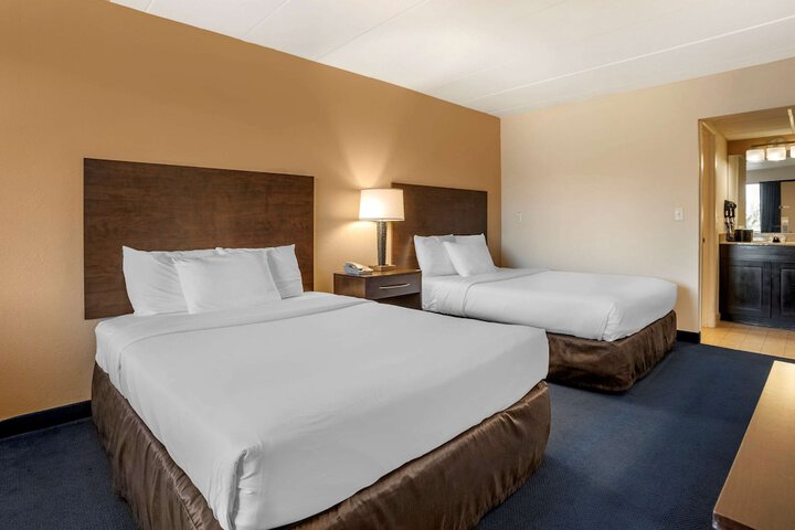 Room 21 of 40