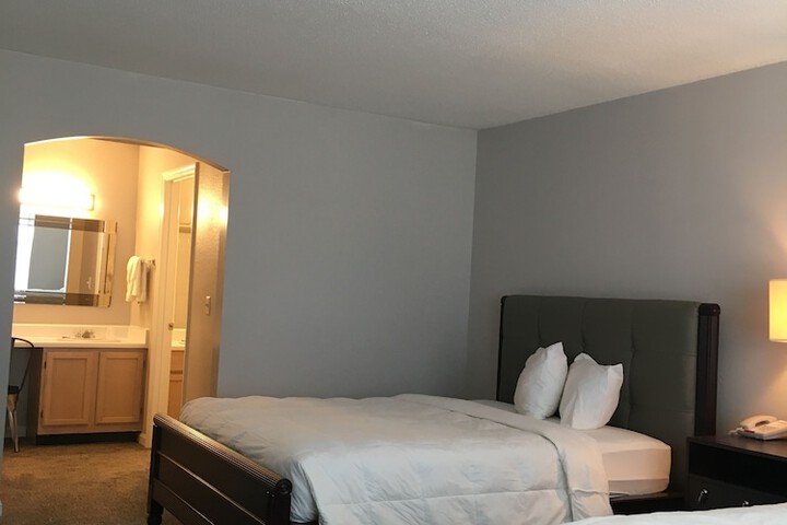Ambassador Inn & Suites