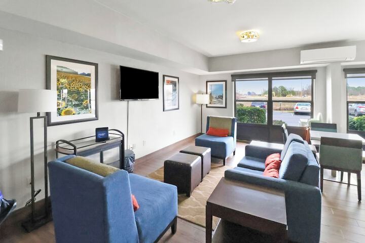 Comfort Inn Dunn near I-95