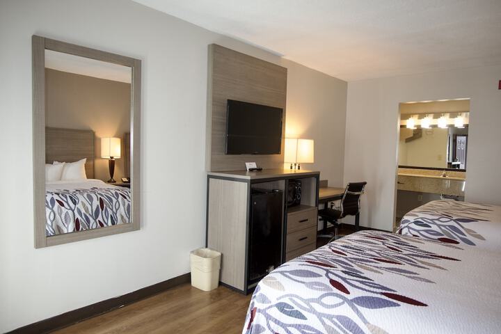 Room 10 of 17