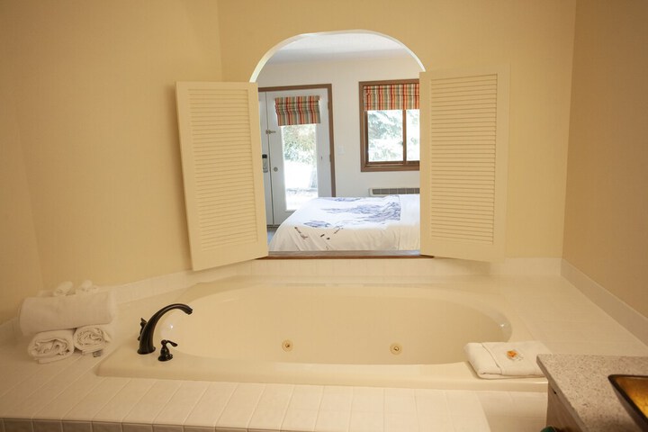 Room 108 of 170