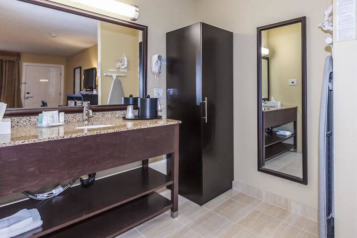Room 15 of 47