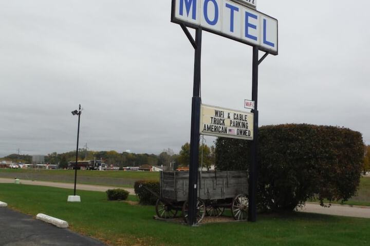 Hotel 3 of 12
